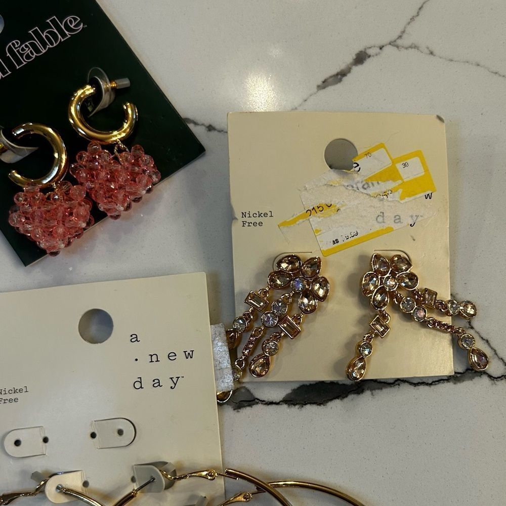 Large Jewelry Bundle - Picture 5 of 7